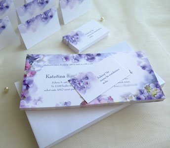 fialové květy hortenzií na oznámení S18
